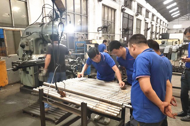 荣耀平台每周对各个工序进行质量监督检验的现场。